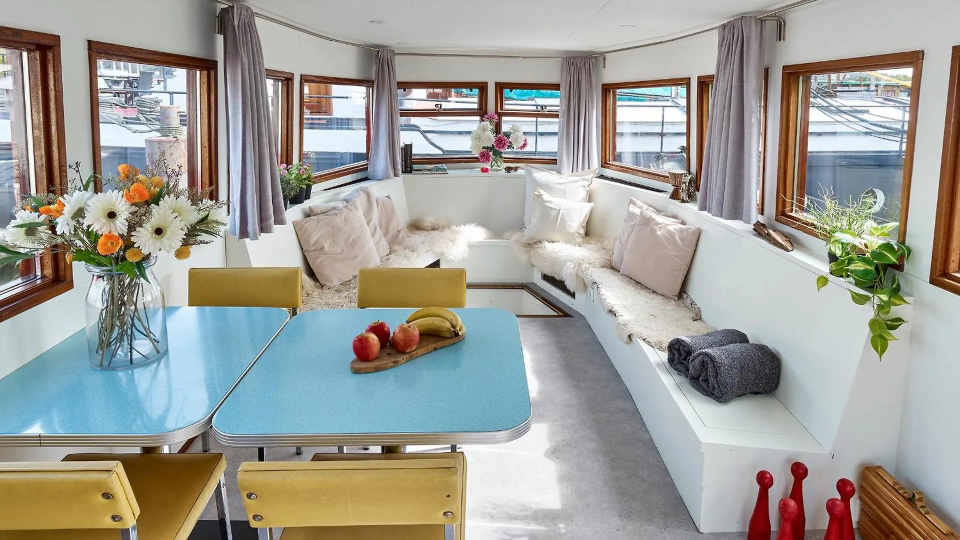 Your Houseboat Amsterdam 0*,